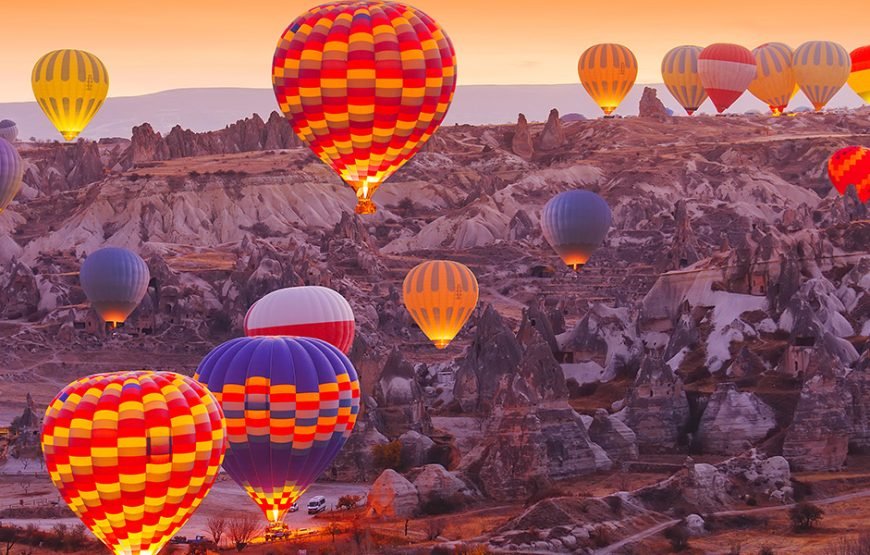 Uçakla Kapadokya Turu (3 Yıldızlı Otel Konaklamalı) (2 Gün, 1 Gece)